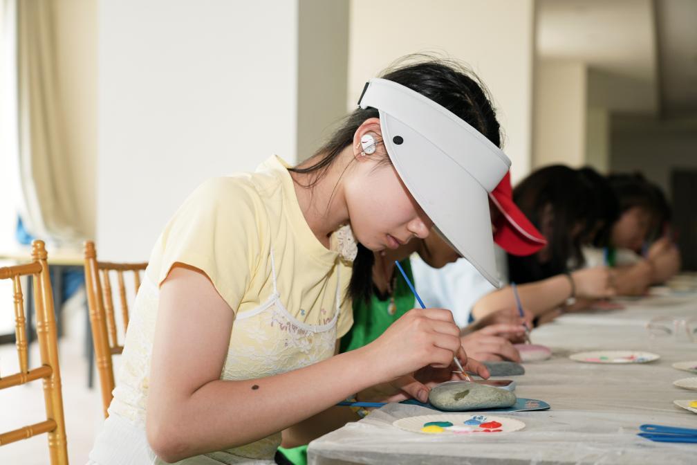 “虽非亲骨肉，依然父母心”——“六一”前夕多地儿童福利机构见闻