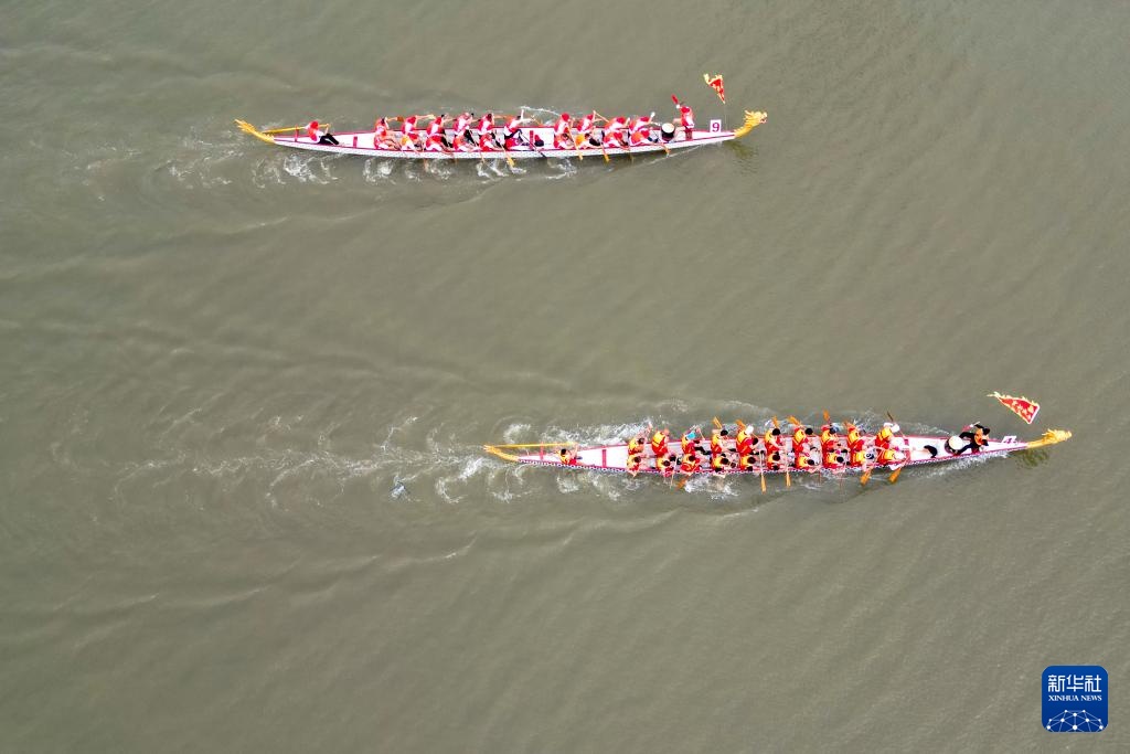 哈尔滨:龙舟竞渡庆端午 哈尔滨:龙舟竞渡庆端午