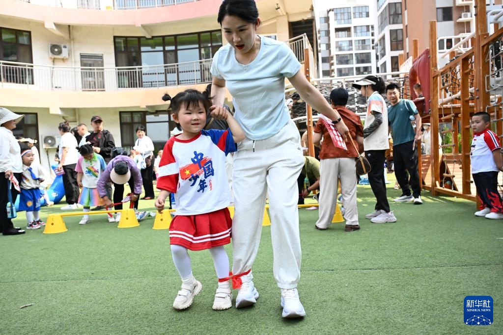 花样迎“六一” 花样迎“六一”