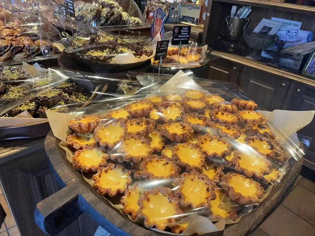食物直接裸露在外，上海一网红面包店被要求整改