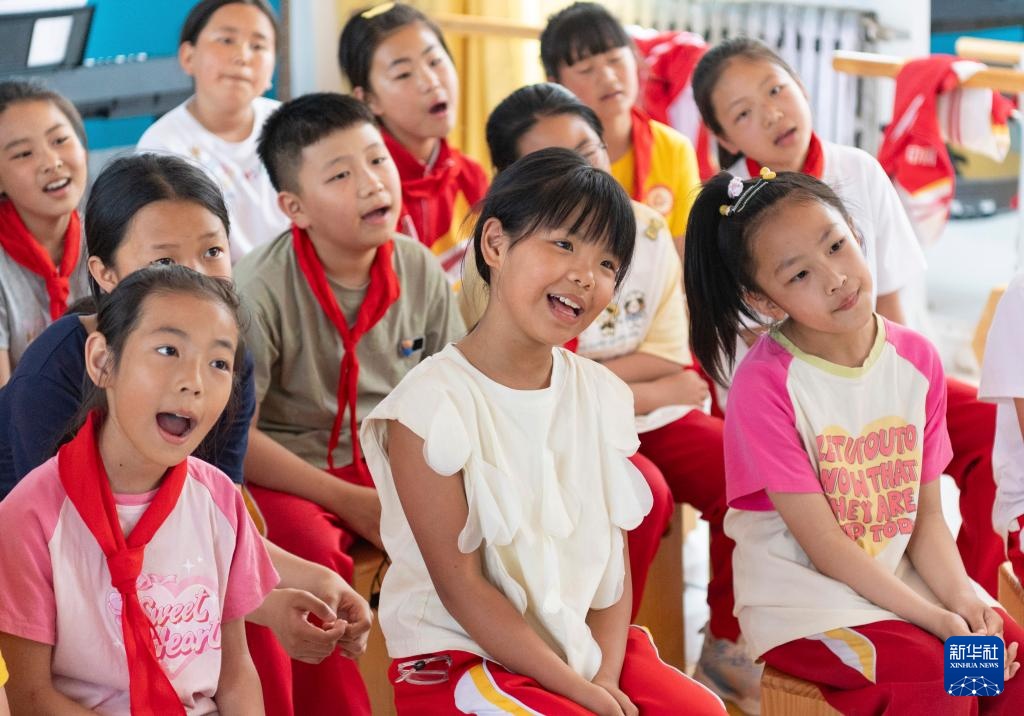 “村里的孩儿”音乐班:歌声相伴 放飞梦想 “村里的孩儿”音乐班:歌声相伴 放飞梦想