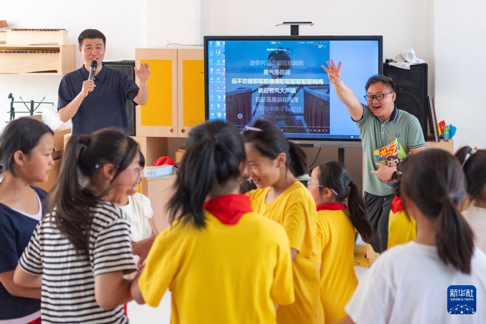 “村里的孩儿”音乐班:歌声相伴 放飞梦想 “村里的孩儿”音乐班:歌声相伴 放飞梦想