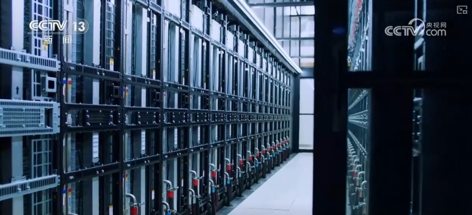 智慧赋能数据中心更“绿色” 能效、水效、可再生能源利用水平提升 智慧赋能数据中心更“绿色” 能效、水效、可再生能源利用水平提升