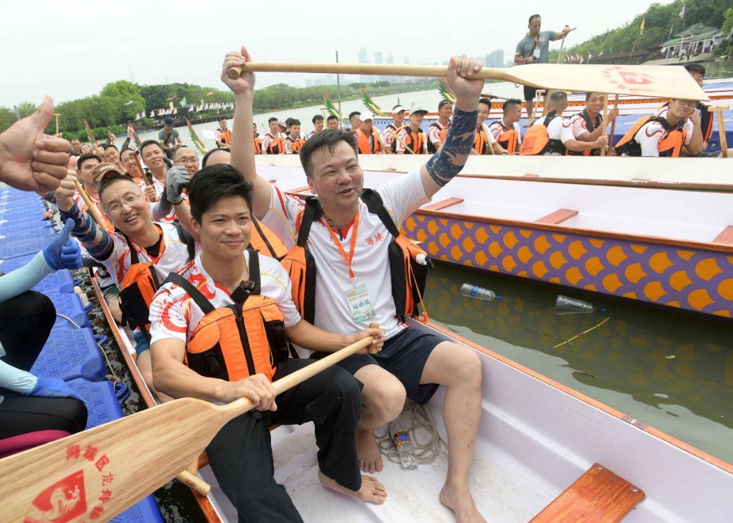 苏炳添跨界挑战龙舟赛:龙舟就像另一个赛场上的田径 苏炳添跨界挑战龙舟赛:龙舟就像另一个赛场上的田径