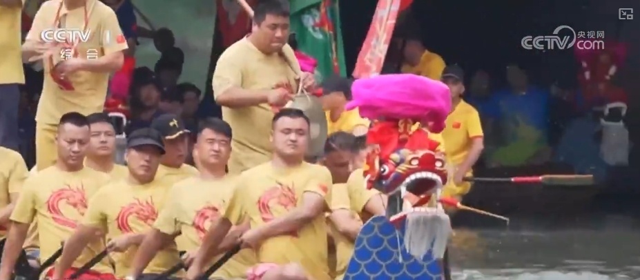 快得千篇一律、玩法五花八门，地道“中国范儿”！盘点特色龙舟赛“名场面”