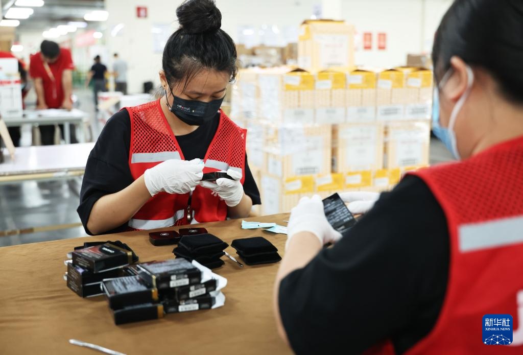 新华全媒+|海南自贸港:创新离岛免税监管服务 新华全媒+|海南自贸港:创新离岛免税监管服务