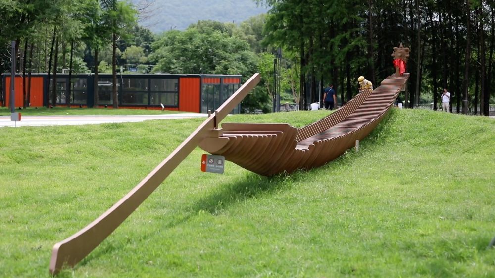 龙舟“划”出新赛道 产业链整合打造新引擎 龙舟“划”出新赛道 产业链整合打造新引擎