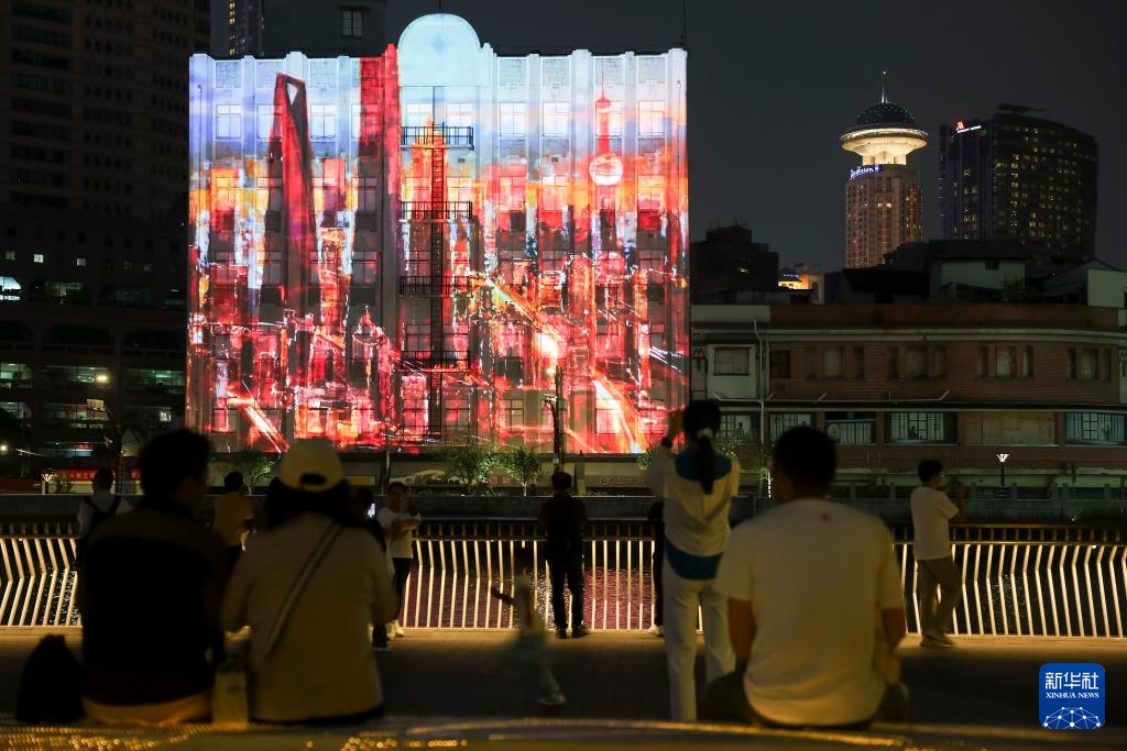 “上海光影美术馆”首展亮相静安苏河湾 “上海光影美术馆”首展亮相静安苏河湾