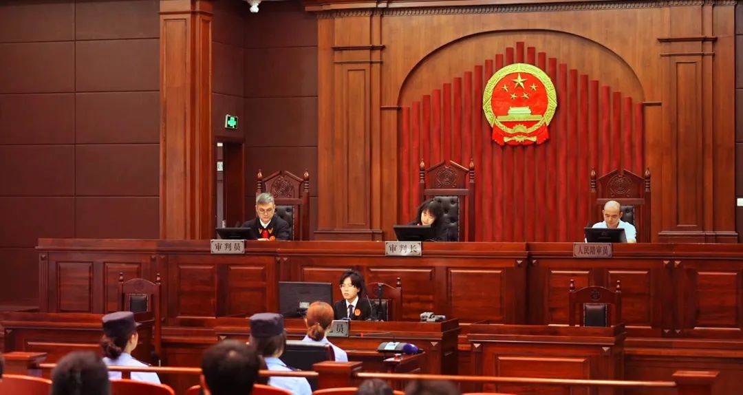 狂薅10余万元“羊毛”的店主获刑,上海首例消费券补贴诈骗案宣判 狂薅10余万元“羊毛”的店主获刑,上海首例消费券补贴诈骗案宣判