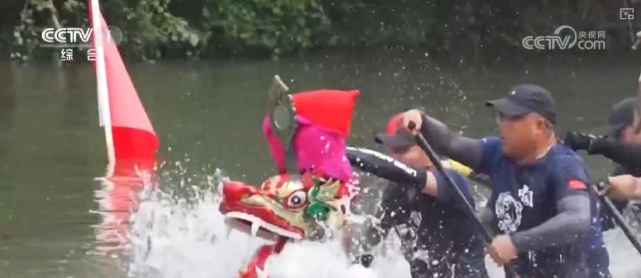 快得千篇一律、玩法五花八门，地道“中国范儿”！盘点特色龙舟赛“名场面”