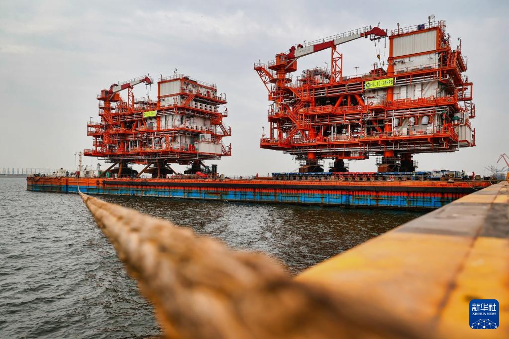 天津:渤海亿吨级油田海上平台陆地建造工作收官 天津:渤海亿吨级油田海上平台陆地建造工作收官