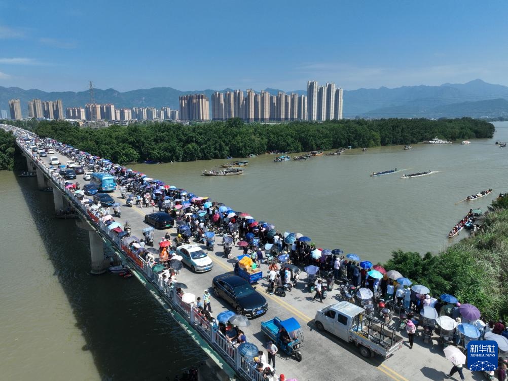 福建闽侯:赛龙舟 庆端午 福建闽侯:赛龙舟 庆端午