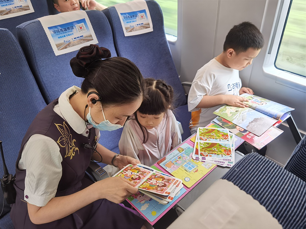 长三角铁路今日预计发送260万人次,区域内主要城市方向车票充足 长三角铁路今日预计发送260万人次,区域内主要城市方向车票充足