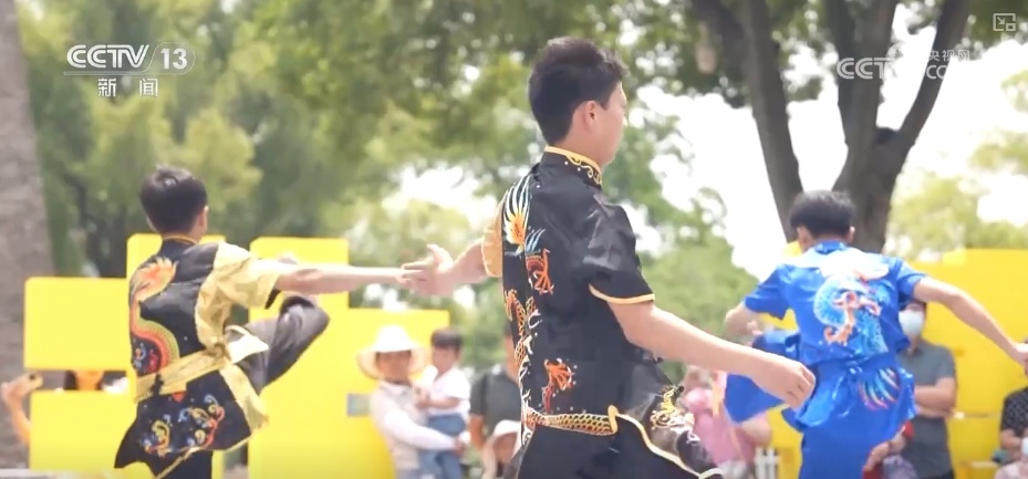 “千年非遗+现代场景”新韵起 非遗“组合拳”点燃沉浸式文旅热潮 “千年非遗+现代场景”新韵起 非遗“组合拳”点燃沉浸式文旅热潮