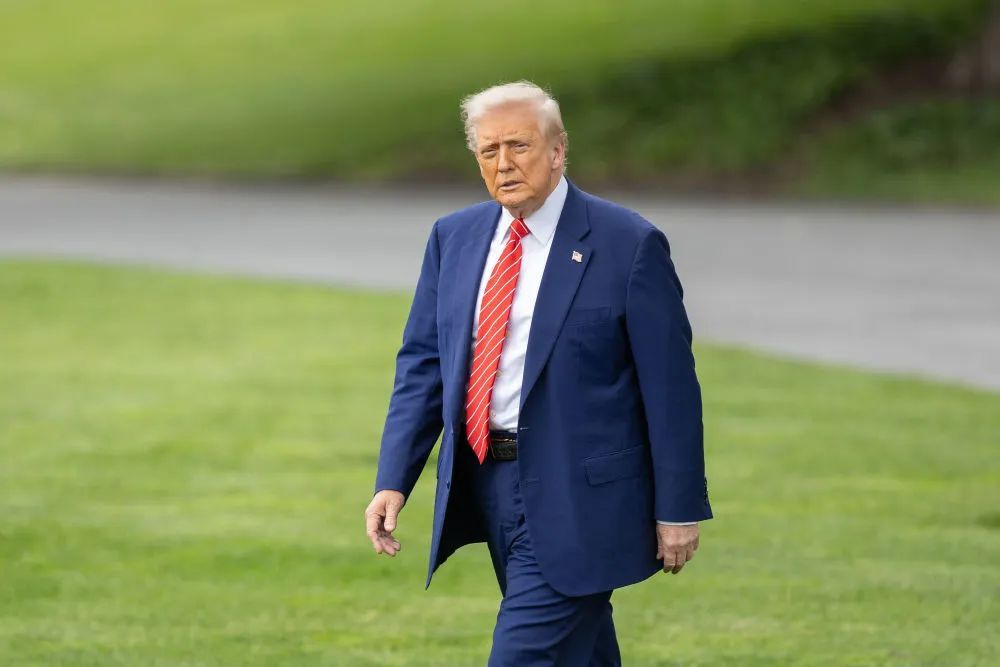 马斯克遭“背刺”！