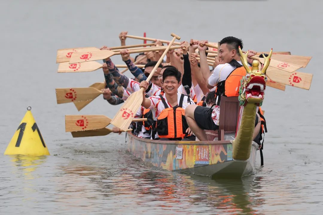 苏炳添跨界挑战龙舟赛:龙舟就像另一个赛场上的田径 苏炳添跨界挑战龙舟赛:龙舟就像另一个赛场上的田径