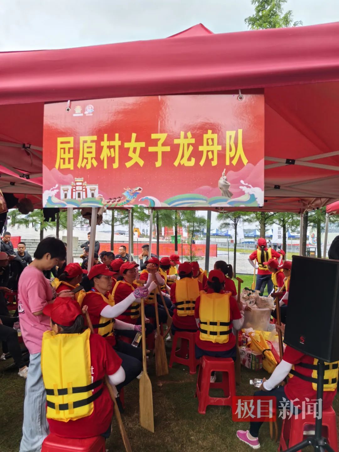 “北方人不擅水战”,再一次具象化了,“划得最快”还数救援队! “北方人不擅水战”,再一次具象化了,“划得最快”还数救援队!