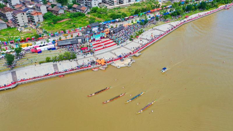 江西抚州:端午龙舟赛嗨翻全城 促文体旅融合加速发展 江西抚州:端午龙舟赛嗨翻全城 促文体旅融合加速发展