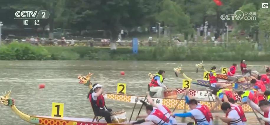 “龙舟+”激活节日消费 龙舟经济从“节日热”走向“常态火”