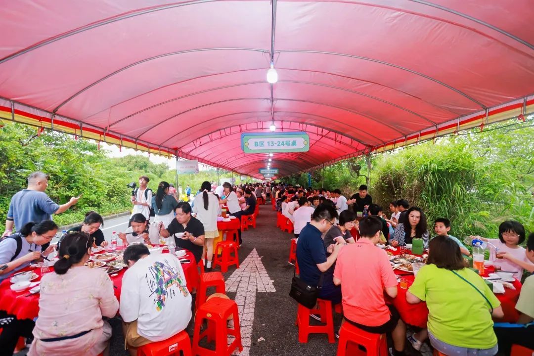 苏炳添跨界挑战龙舟赛:龙舟就像另一个赛场上的田径 苏炳添跨界挑战龙舟赛:龙舟就像另一个赛场上的田径