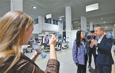 “做好跨境贸易‘最后一公里’的工作很有成就感” “做好跨境贸易‘最后一公里’的工作很有成就感”