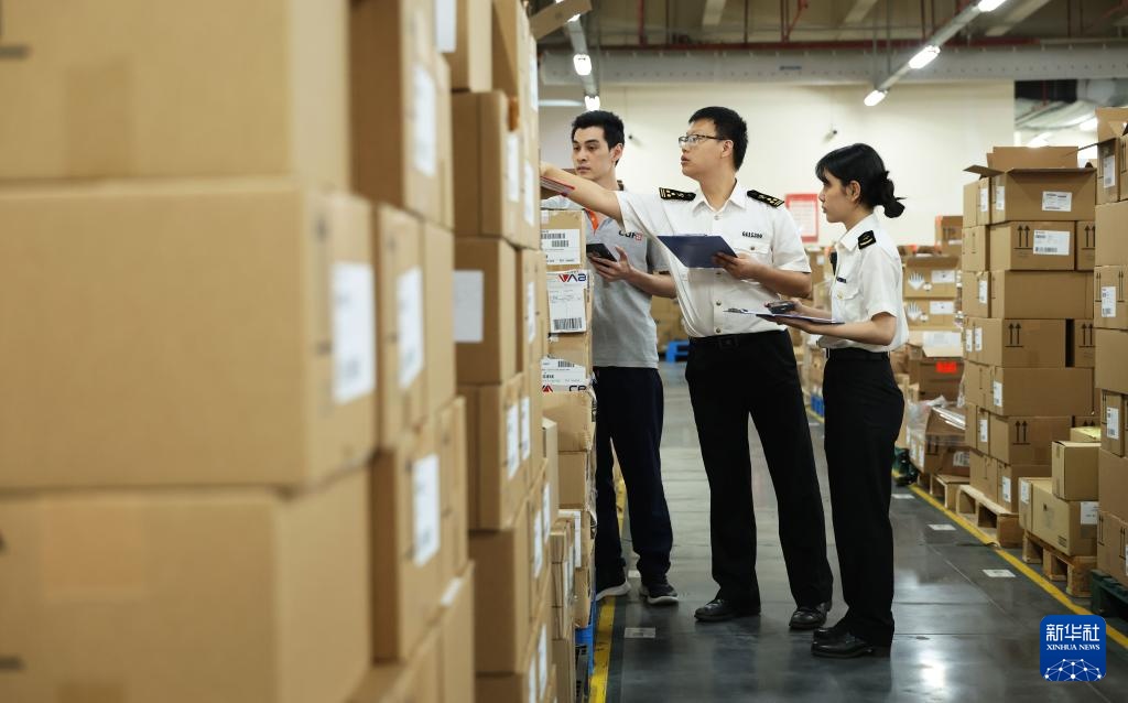 新华全媒+|海南自贸港:创新离岛免税监管服务 新华全媒+|海南自贸港:创新离岛免税监管服务