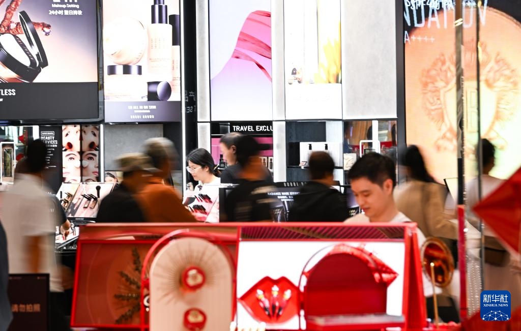 新华全媒+|海南自贸港:创新离岛免税监管服务 新华全媒+|海南自贸港:创新离岛免税监管服务