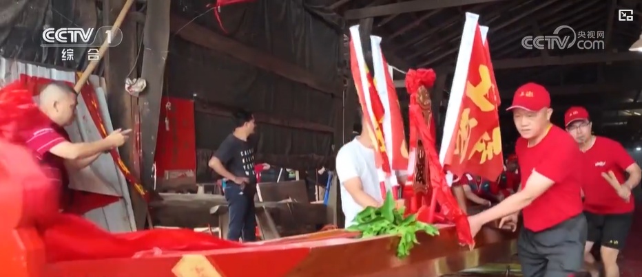 匠人的坚守·端午故事:对话龙舟 传承绝技 匠人的坚守·端午故事:对话龙舟 传承绝技