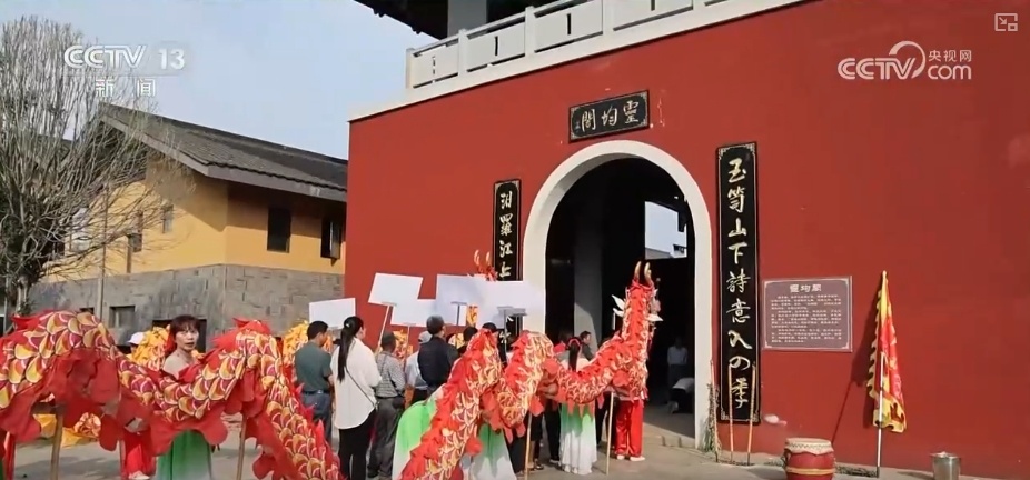 “千年非遗+现代场景”新韵起 非遗“组合拳”点燃沉浸式文旅热潮 “千年非遗+现代场景”新韵起 非遗“组合拳”点燃沉浸式文旅热潮