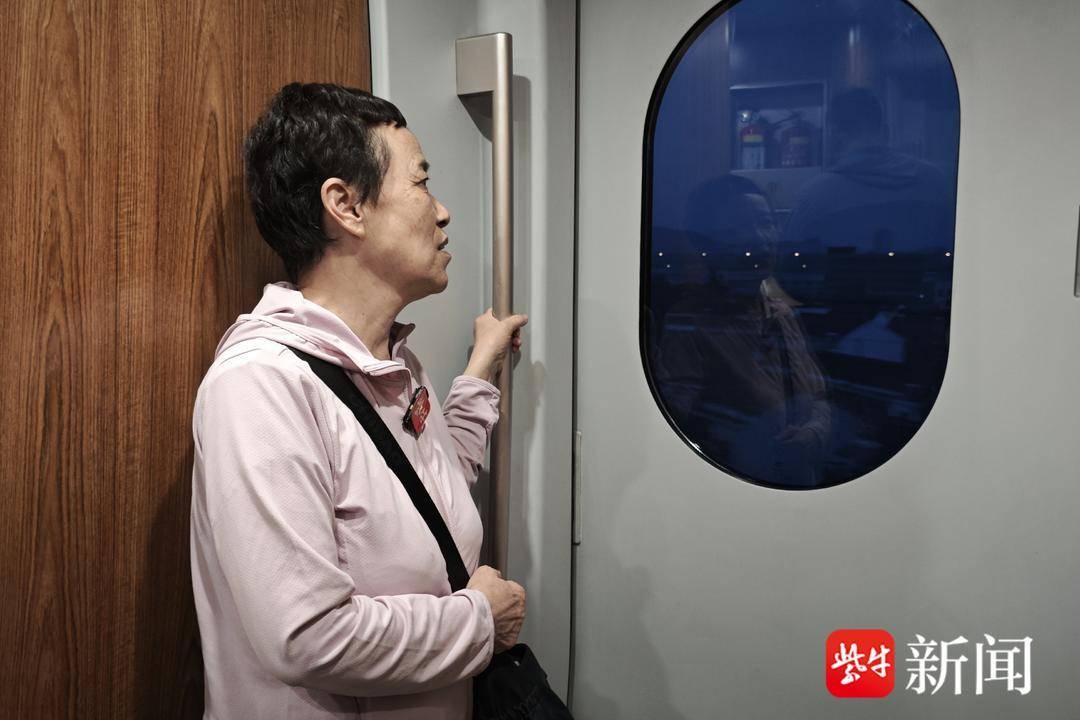 六旬寻亲老人回乡怕情绪激动提前吃心脏药&nbsp;车窗前哼唱蒙古歌泪奔&nbsp;