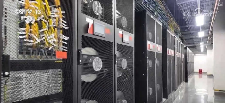 智慧赋能数据中心更“绿色” 能效、水效、可再生能源利用水平提升 智慧赋能数据中心更“绿色” 能效、水效、可再生能源利用水平提升