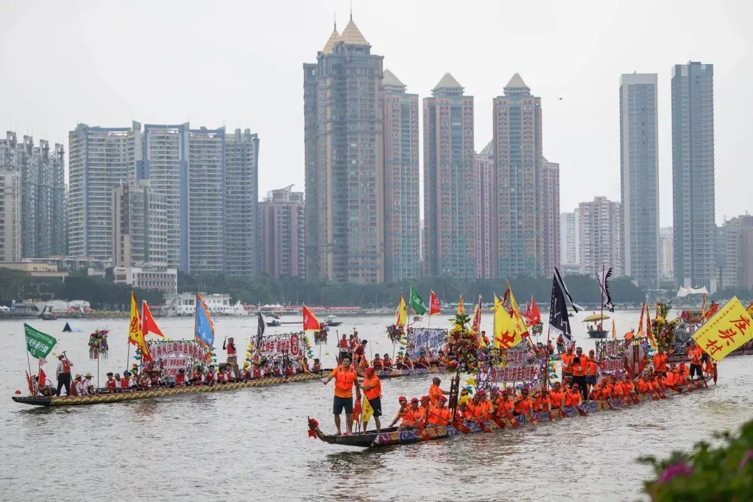 百龙竞渡耀珠江!广州这项赛事,超十万人次现场观赛 百龙竞渡耀珠江!广州这项赛事,超十万人次现场观赛