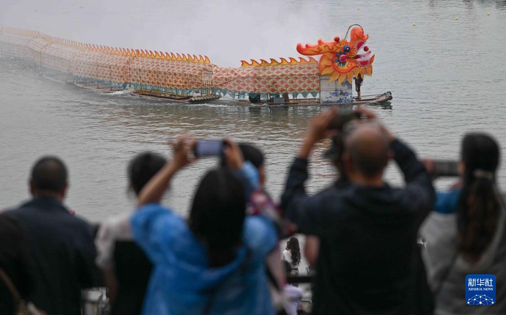 重庆安居古城举办非遗龙舟会 重庆安居古城举办非遗龙舟会