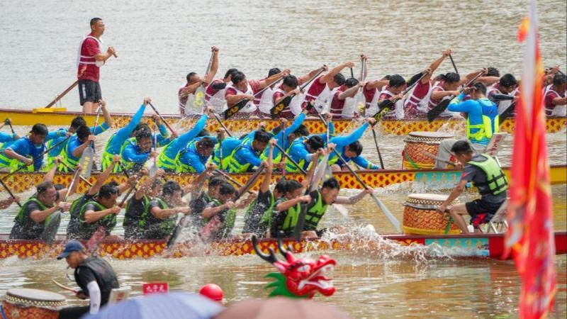 江西抚州:端午龙舟赛嗨翻全城 促文体旅融合加速发展 江西抚州:端午龙舟赛嗨翻全城 促文体旅融合加速发展