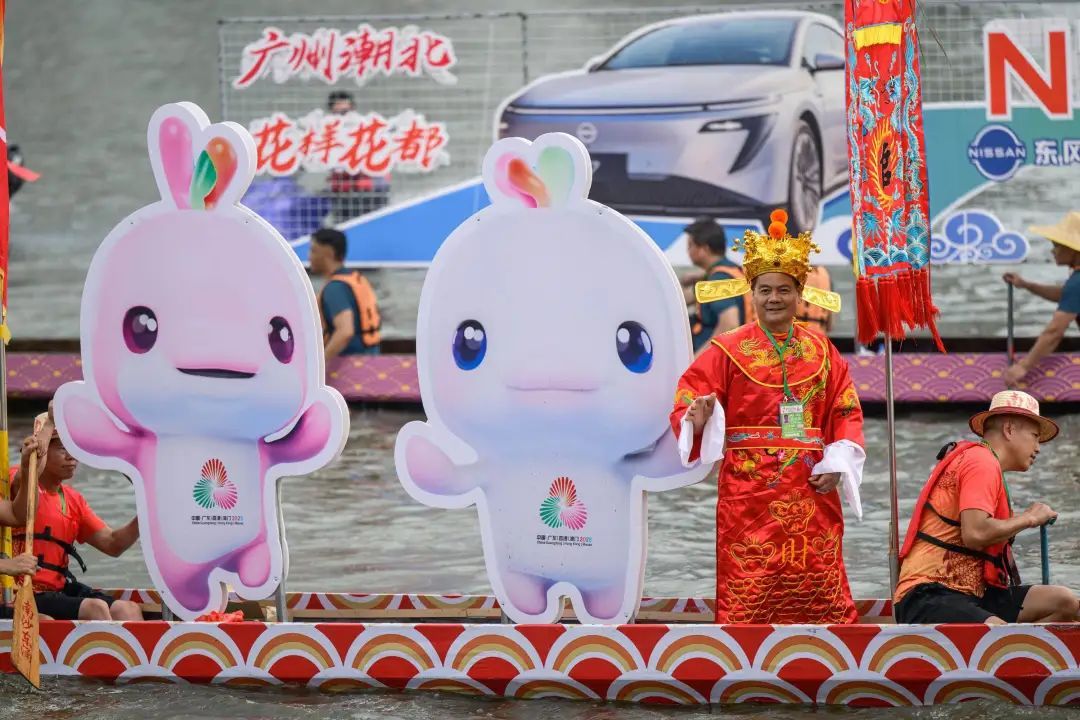 百龙竞渡耀珠江!广州这项赛事,超十万人次现场观赛 百龙竞渡耀珠江!广州这项赛事,超十万人次现场观赛