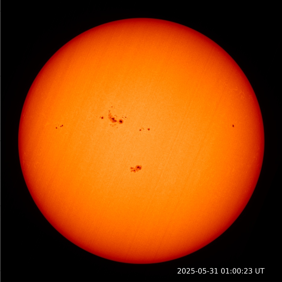 地磁暴来了!我国北部有望见到明显极光 地磁暴来了!我国北部有望见到明显极光