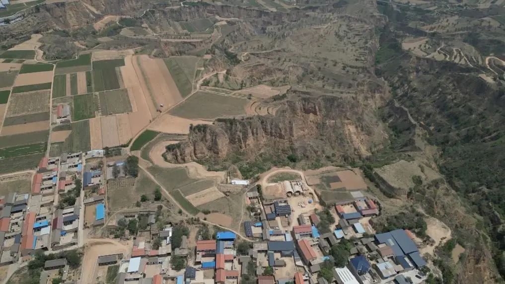 山西部分村镇村民反映,浇地水费过高?记者展开调查→ 山西部分村镇村民反映,浇地水费过高?记者展开调查→