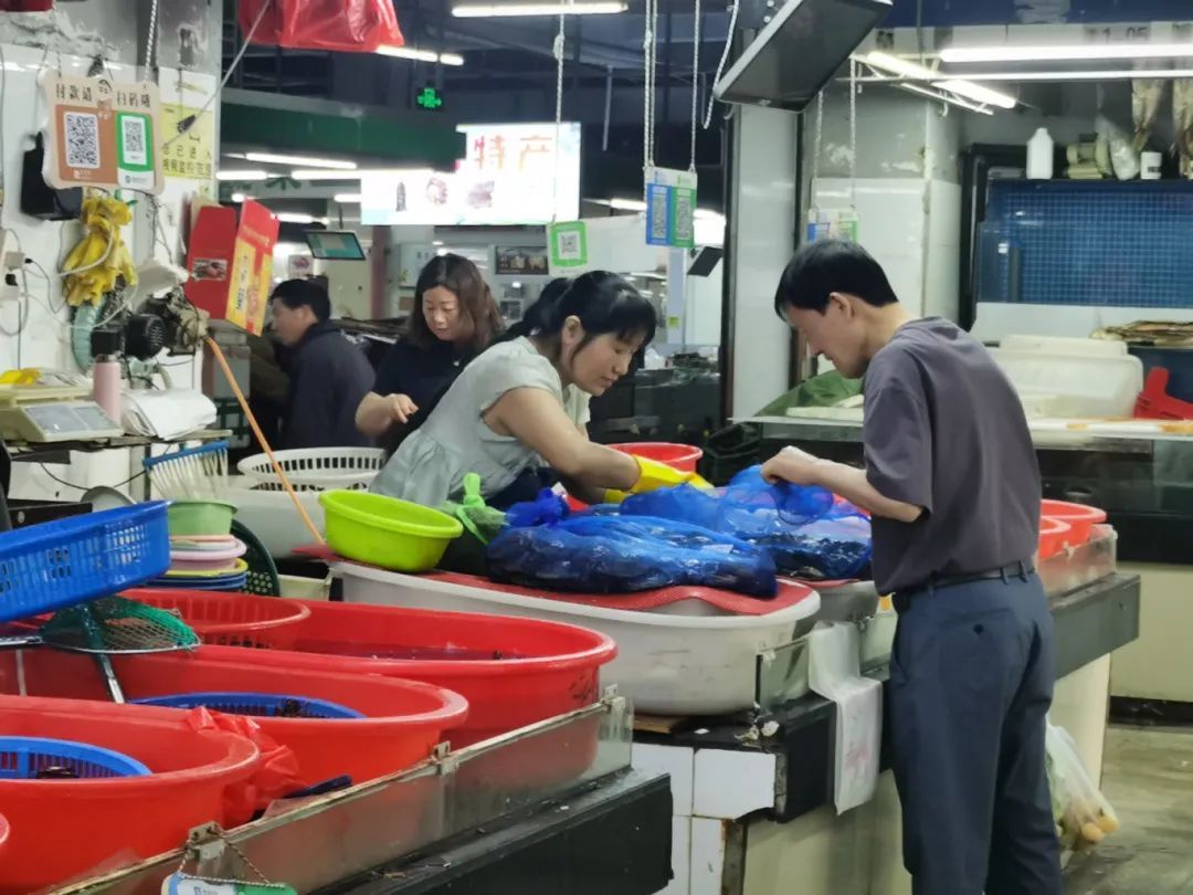 70多一斤,杭州人爱的这一口上市了!预计价格要降...... 70多一斤,杭州人爱的这一口上市了!预计价格要降......