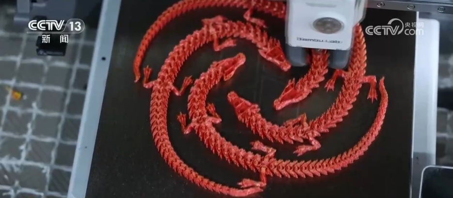 “端午经济”热气腾腾 中国龙舟文化“划”向全世界 “端午经济”热气腾腾 中国龙舟文化“划”向全世界