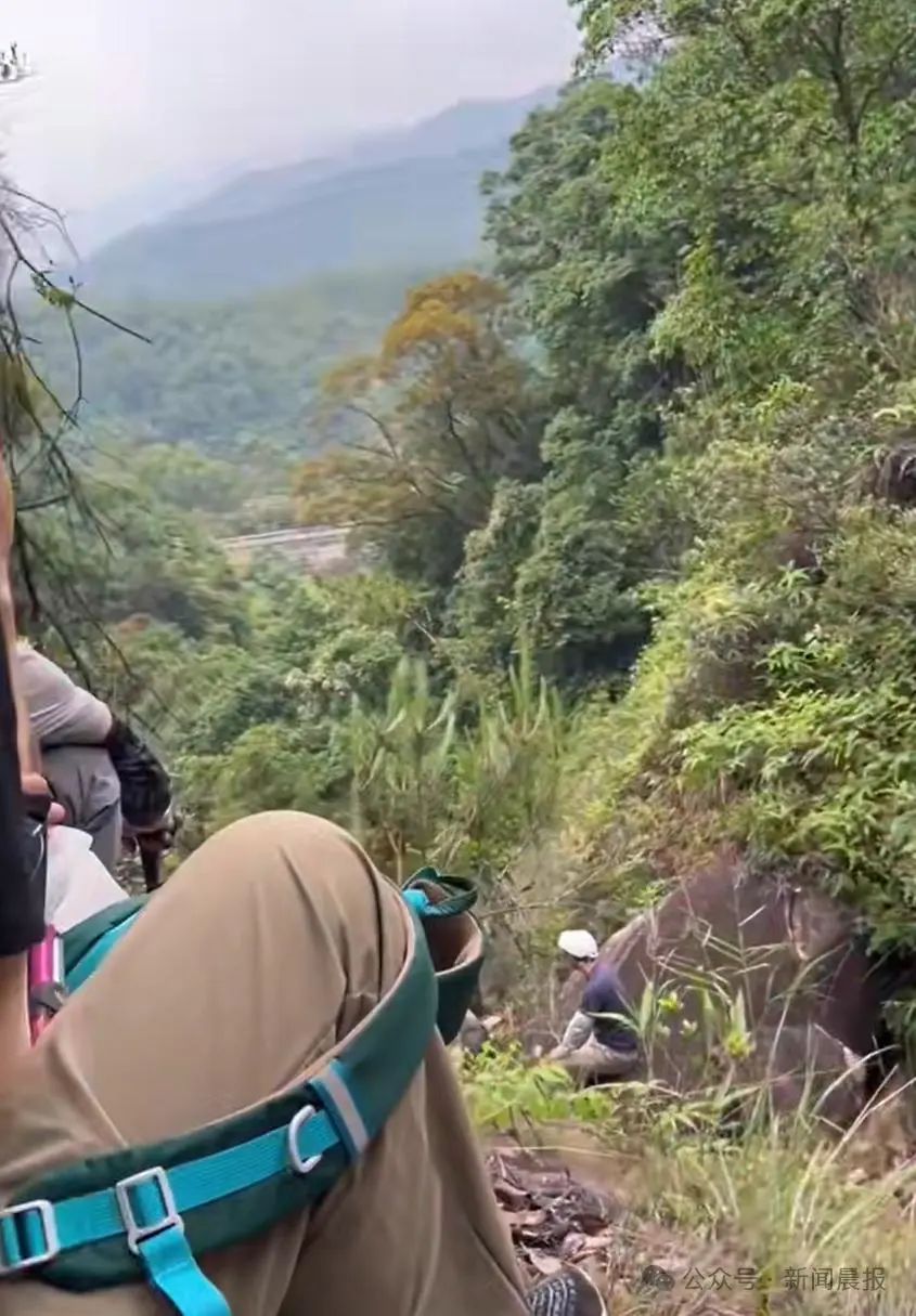妻子多处骨折!端午节,中年夫妻冒雨登山爬野长城遇险! 妻子多处骨折!端午节,中年夫妻冒雨登山爬野长城遇险!