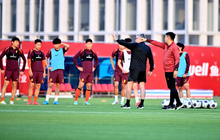 面对世预赛关键战 张玉宁:全队状态不错 已做好准备 面对世预赛关键战 张玉宁:全队状态不错 已做好准备