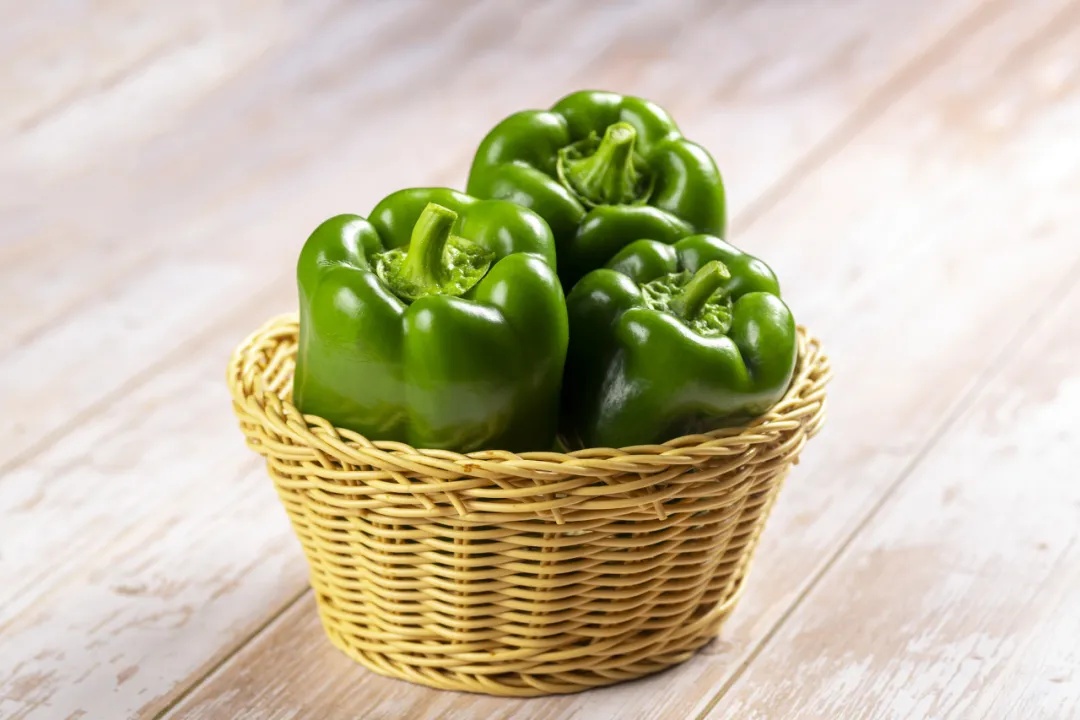 这种蔬菜维C含量是橙子的近4倍!每天吃一个就够了 这种蔬菜维C含量是橙子的近4倍!每天吃一个就够了