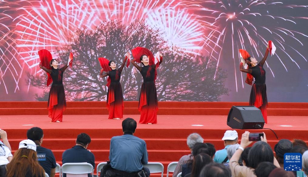 第三届“家乡市集嘉年华”在港开幕 第三届“家乡市集嘉年华”在港开幕