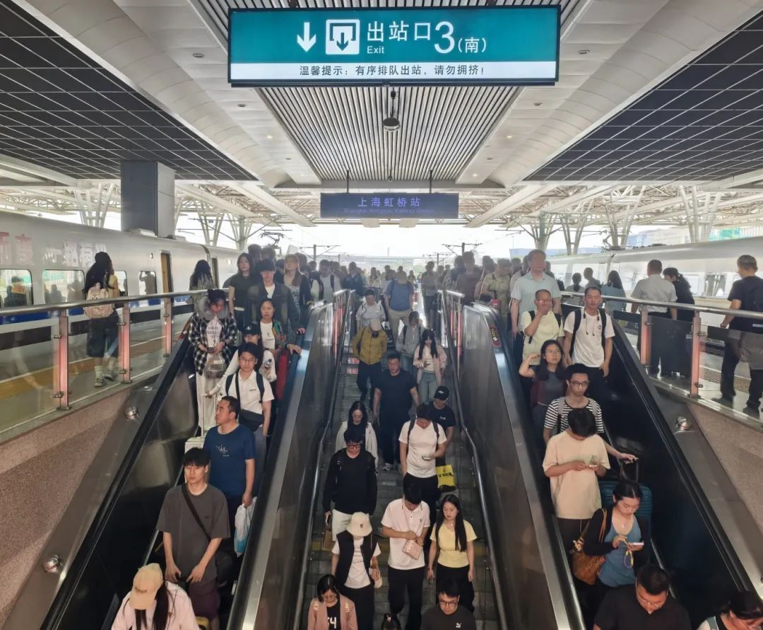 【交通】端午小长假最后一天，长三角铁路预计发送旅客370万人次