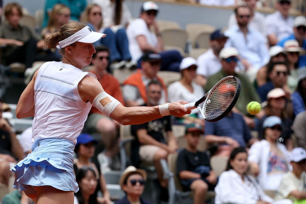 郑钦文晋级法网女单八强,刷新生涯法网最佳战绩 郑钦文晋级法网女单八强,刷新生涯法网最佳战绩