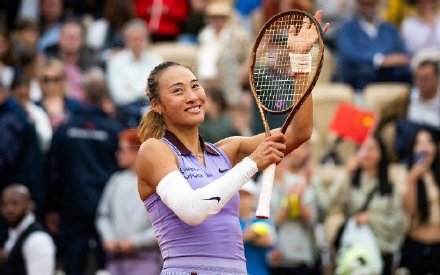 祝贺!郑钦文首进法网八强 祝贺!郑钦文首进法网八强