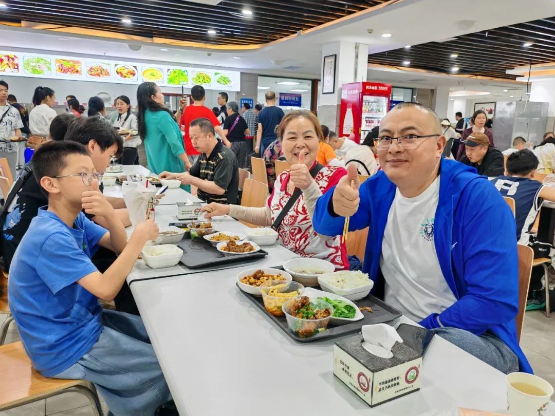 端午+六一,各地政府食堂又出新花样!网友:“妈,我今天不回家吃了” 端午+六一,各地政府食堂又出新花样!网友:“妈,我今天不回家吃了”