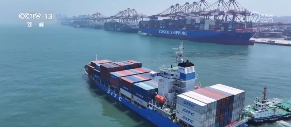 服务“靠前一步”+技术升级迭代 智慧港口助力更多外贸企业破浪“出海”