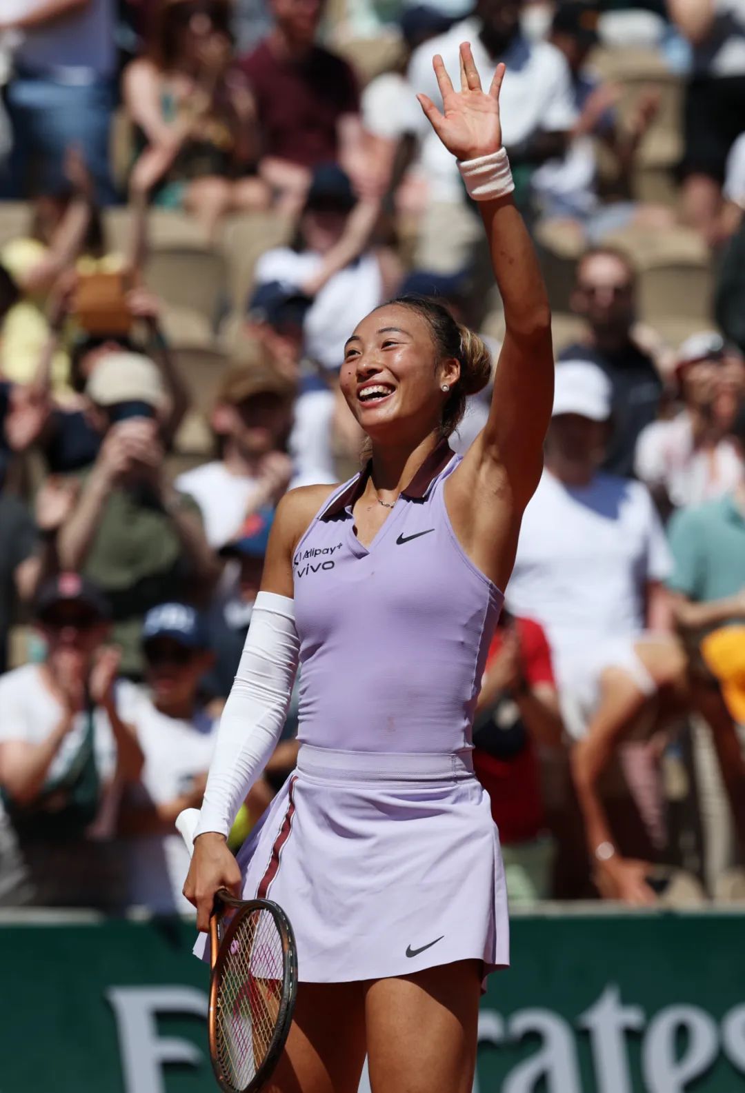 郑钦文赢了!首次打入法网8强,入账359万元奖金,430积分 郑钦文赢了!首次打入法网8强,入账359万元奖金,430积分