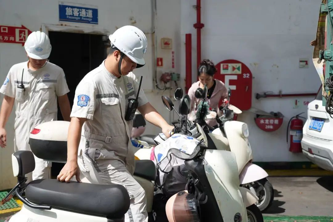 效率安全双提升!端午假期琼州海峡“丝滑”过海 效率安全双提升!端午假期琼州海峡“丝滑”过海